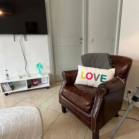 & Cosy, 4 Pers, 1 Bedroom With Balcony カンヌ