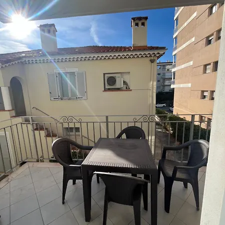 Apartment & Cosy, 4 Pers, 1 Bedroom With Balcony