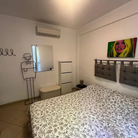 Lägenhet & Cosy, 4 Pers, 1 Bedroom With Balcony *